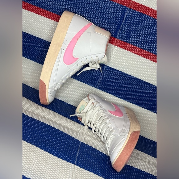 🎉✨ THROWBACK - Nike Blazer Mid '77 GS Guava Ice/Jade Summit White Sneakers 4.5 Y - Picture 13 of 17